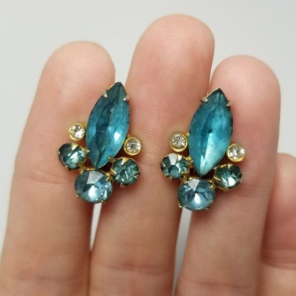 Vintage Blue Rhinestone Clip On Screw Back Earrings, Gold Tone Setting, Estate - Picture 6 of 6